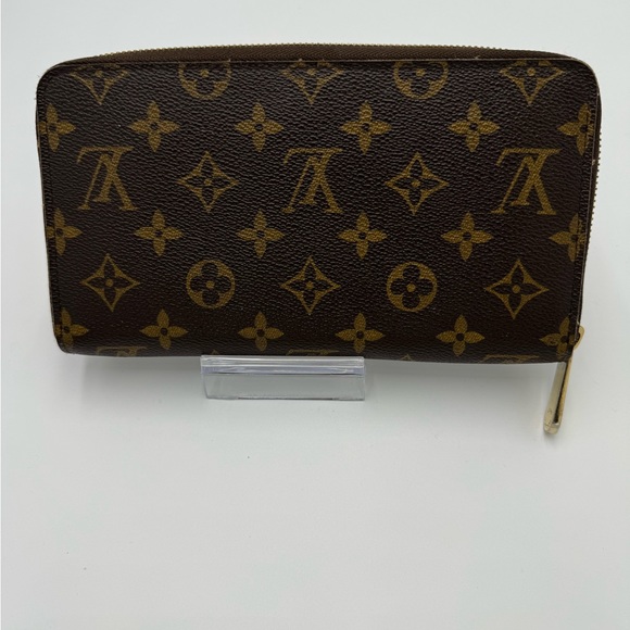 🚨SOLD🚨 Authentic Louis Vuitton Zippy Organizer Wallet - Picture 3 of 5